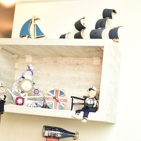 Stars Apartment Батуми Екстериор снимка