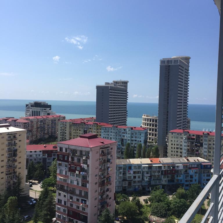 Stars Apartment Батуми Екстериор снимка