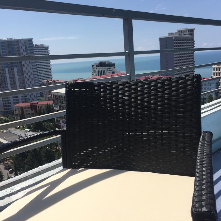 Stars Apartment Батуми Екстериор снимка