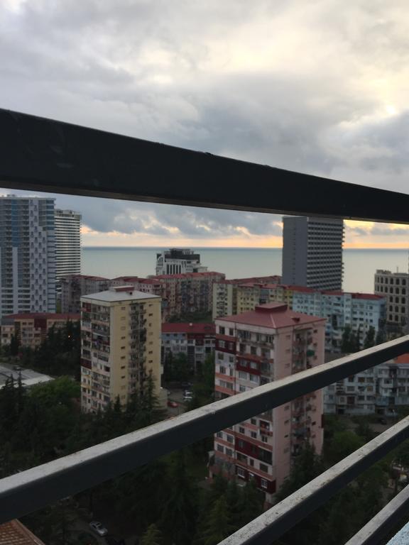 Stars Apartment Батуми Екстериор снимка