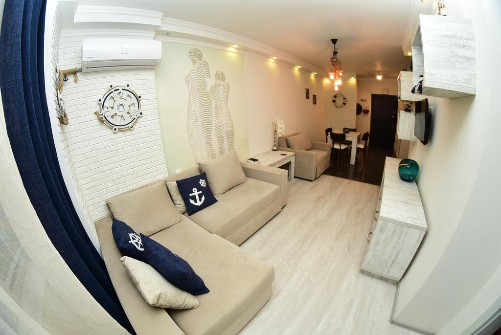 Stars Apartment Батуми Екстериор снимка