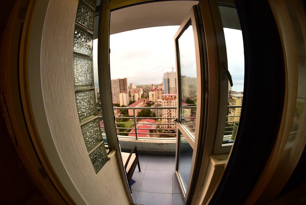 Stars Apartment Батуми Екстериор снимка