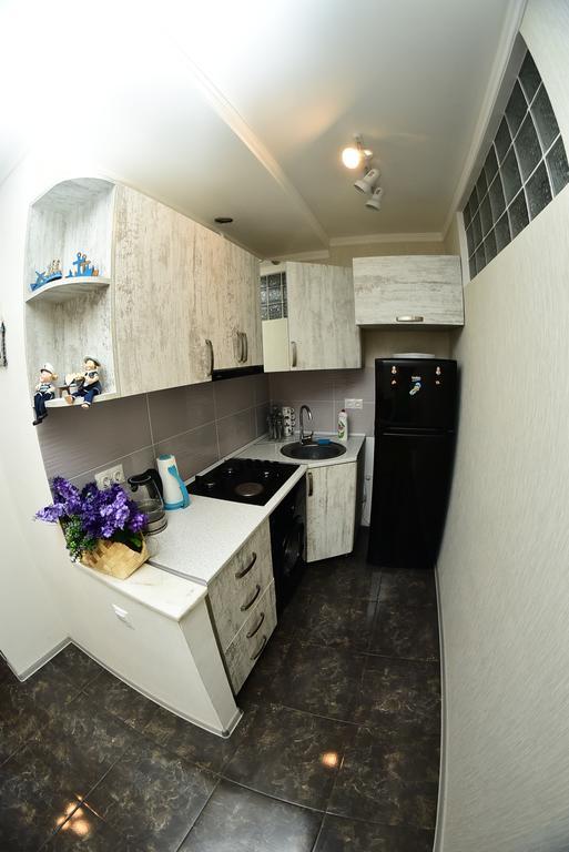 Stars Apartment Батуми Екстериор снимка
