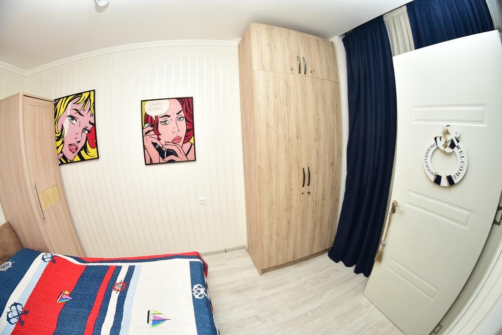 Stars Apartment Батуми Екстериор снимка