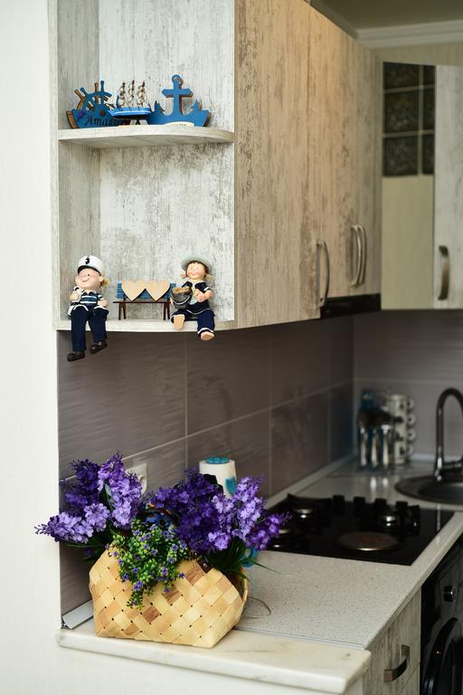 Stars Apartment Батуми Екстериор снимка